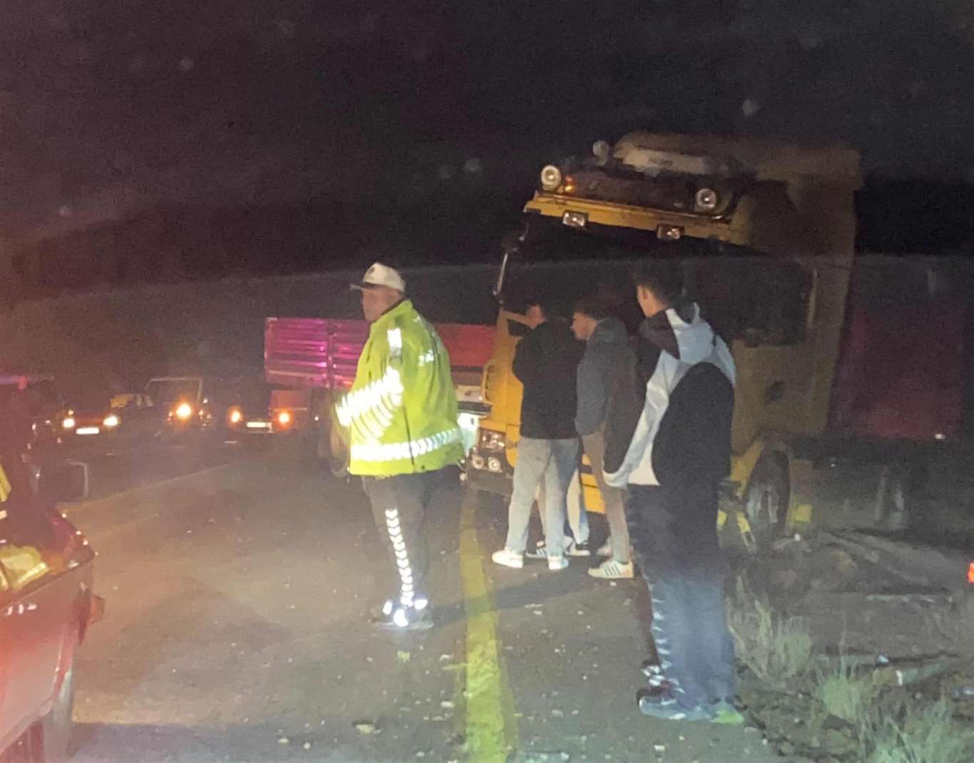    Menteşe'de tır kazası: Sürücü olay yerinde bulunamadı haberi